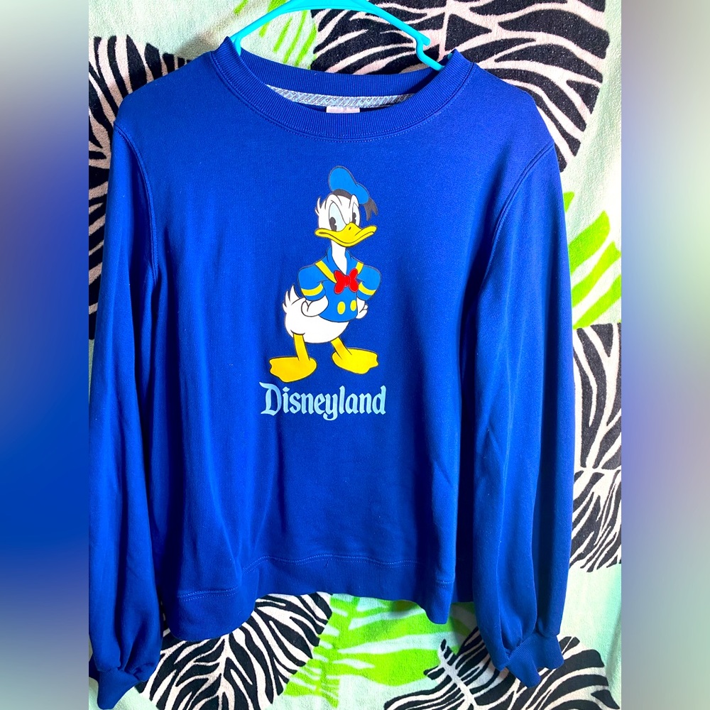 Cute Disney crew size M